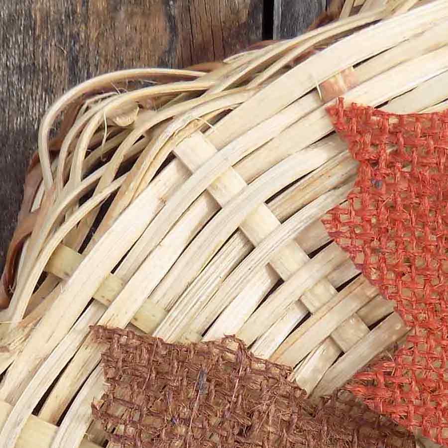 basket with jute leaves detail